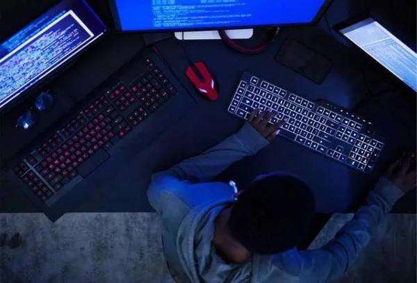 黑客玩电脑游戏用鼠标吗(黑客为什么不用鼠标只用键盘)
